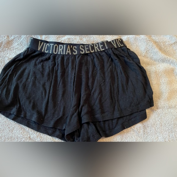 Various brand of sleep/lounge shorts. All size medium. Great condition. Offer! - Picture 10 of 14